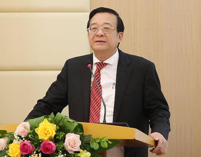 Cau lac bo Phap che gop phan bao ve quyen va loi ich hop phap cua thanh vien 2