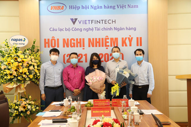 Lan toa suc sang tao Fintech 4