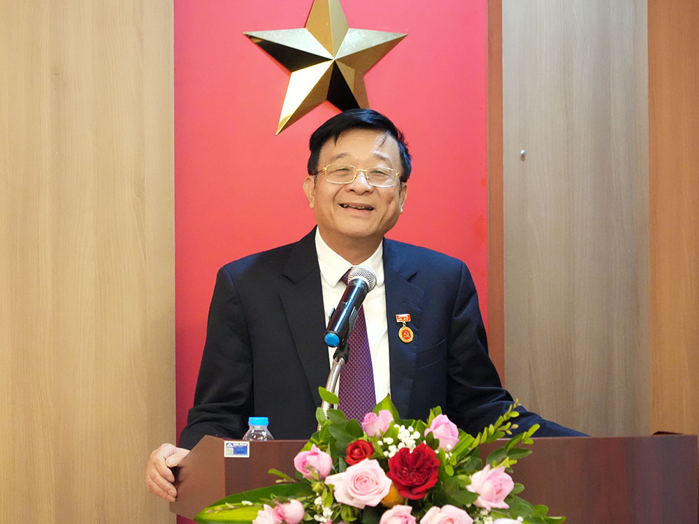 Sếp Hùng 1
