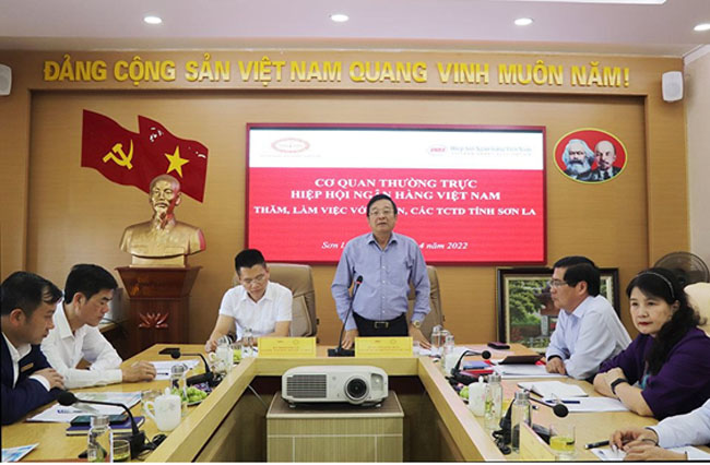 Tong Thu ky Hiep hoi Ngan hang tham lam viec voi cac TCTD tinh Son La 3