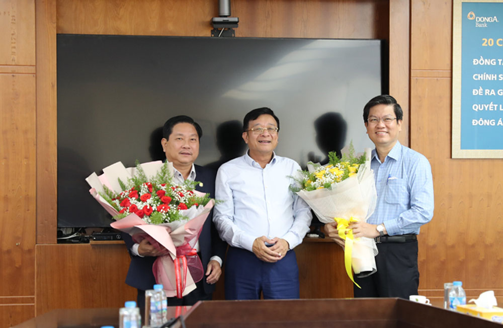Tong Thu ky Nguyen Quoc Hung tham 4