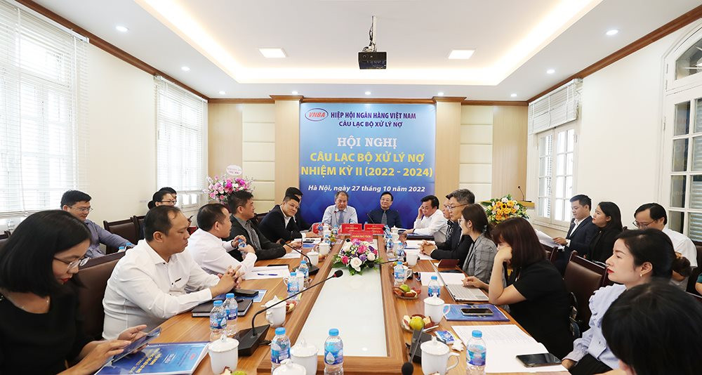 hoi nghi AMC2