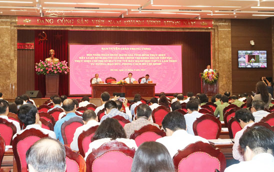 DIV tham du truc tuyen Hoi nghi toan quoc