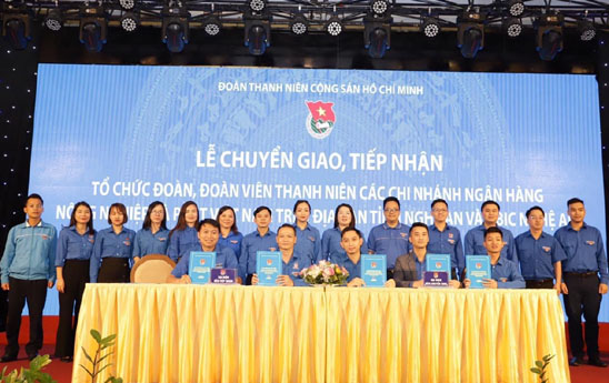 Dang uy Agribank hoan thanh ke hoach tiep nhan cac to chuc dang