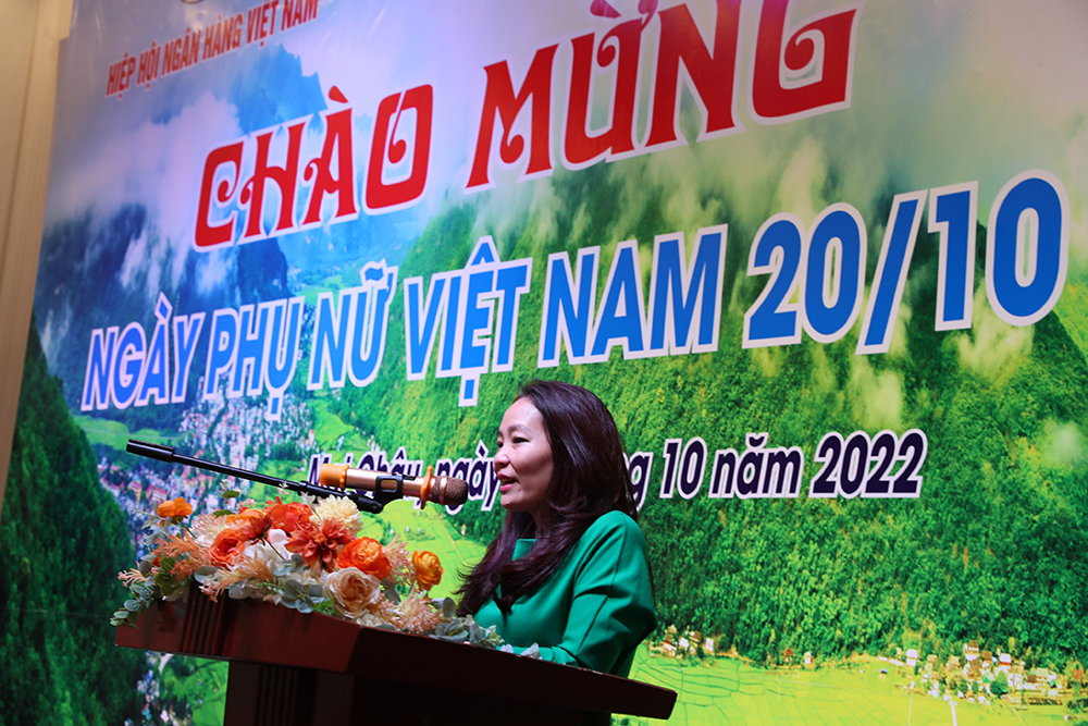 Phu nu 20 10 5