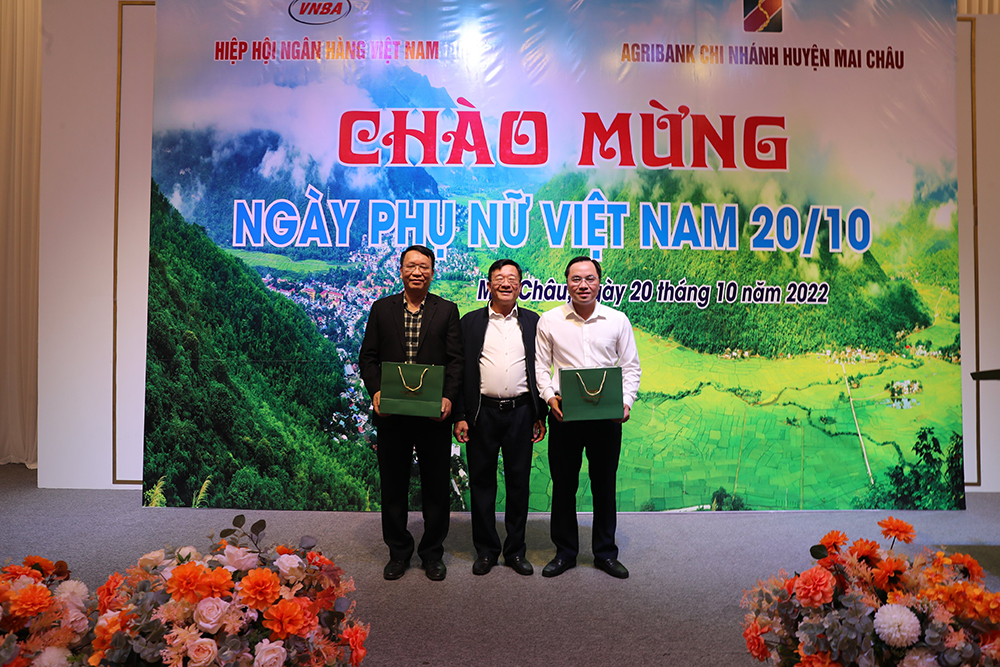 Phu nu 20 10 6