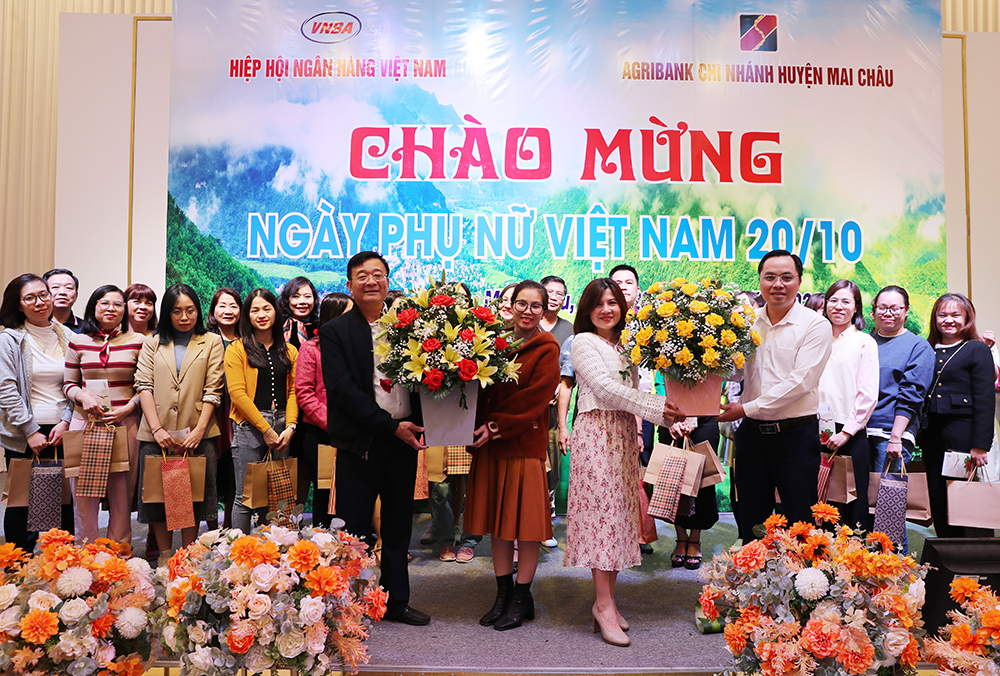 Phu nu 20 10 7