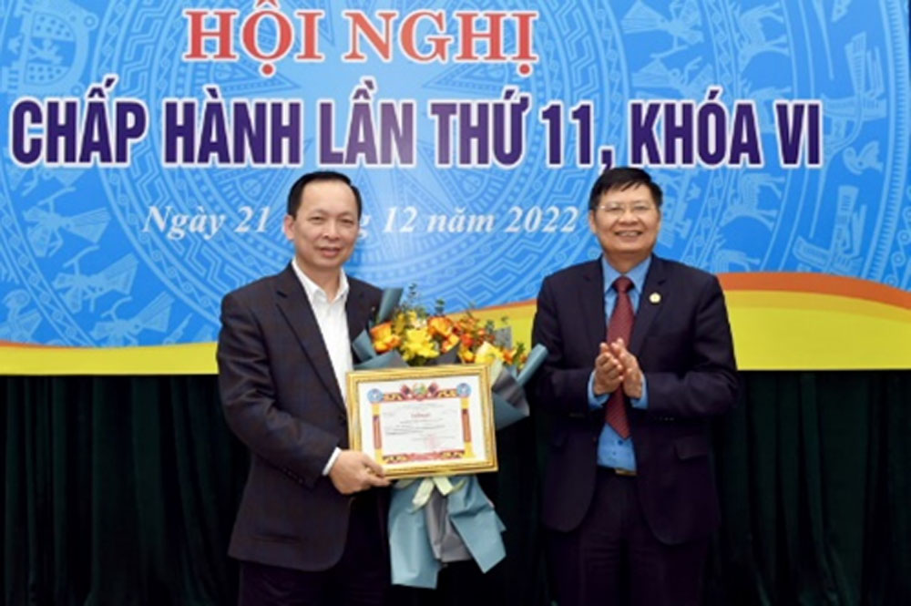 Tiep tuc doi moi phuong phap hoat dong tai moi cap cong doan 2