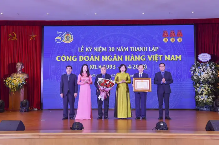 cong doan ngan hang viet nam trung tam tap hop suc manh toan nganh4