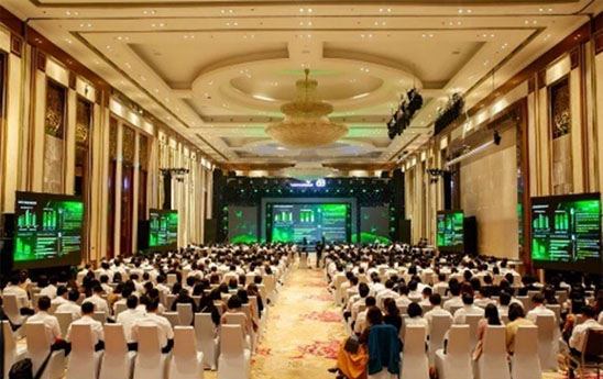 Vietcombank to chuc hoi nghi ban le 1