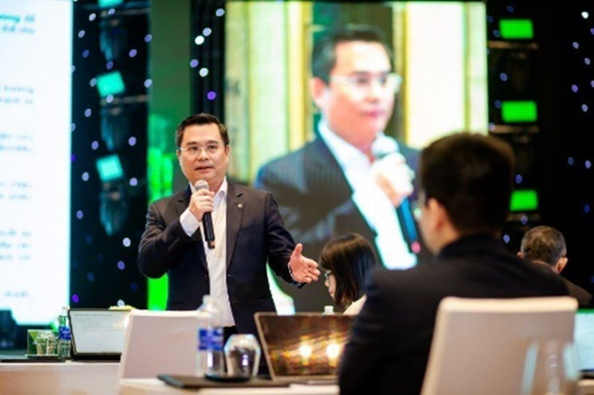 Vietcombank to chuc hoi nghi ban le 2
