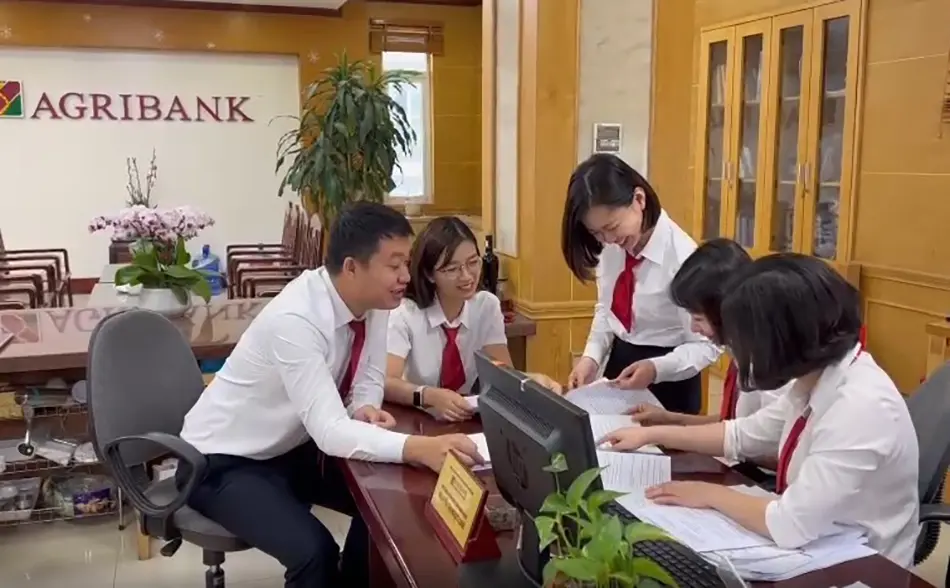 cuoc thi can bo tin dung gioi toan quoc nhiet huyet trach nhiem quyet tam ban linh3