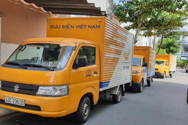 Buu dien Da Nang cung cap thuc pham tuoi song trong cac khu cach ly 3