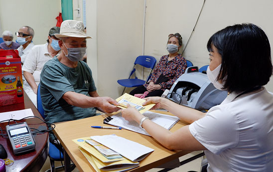 Vietnam Post chi trả gộp lương hưu, trợ cấp bảo hiểm xã hội tháng 01, 02 trước Tết Nguyên đán Nhâm Dần