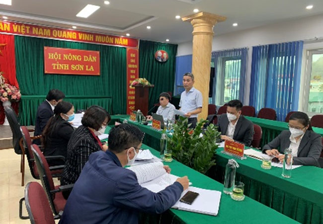 Vietnam Post lam viec voi Trung tam Ho tro Nong dan nong thon va Hoi Nong dan tinh Son La 3