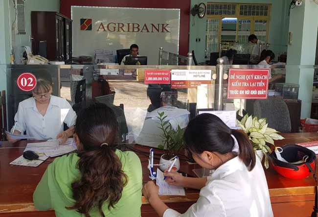 Agribank Kon Tum day manh dich vu thanh toan khong dung tien mat 3