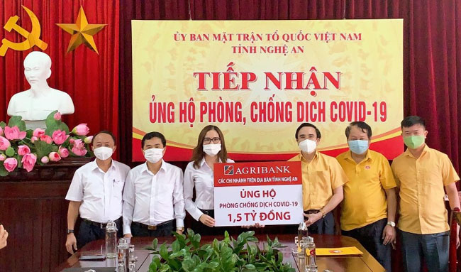 Agribank chung tay day lui dich 2