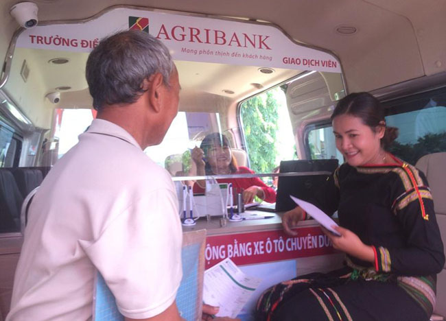 Agribank dua dich vu ngan hang den tung ho dan 3