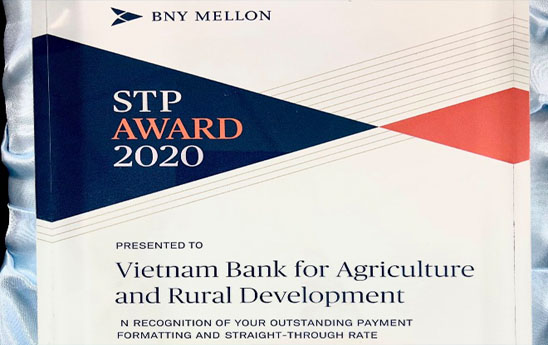 Agribank nhận giải thưởng Tỷ lệ điện thanh toán chuẩn xuất sắc năm 2020 do BNY Mellon trao tặng