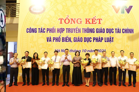 Agribank xuất sắc trong công tác truyền thông giáo dục tài chính và phổ biến pháp luật về hoạt động ngân hàng