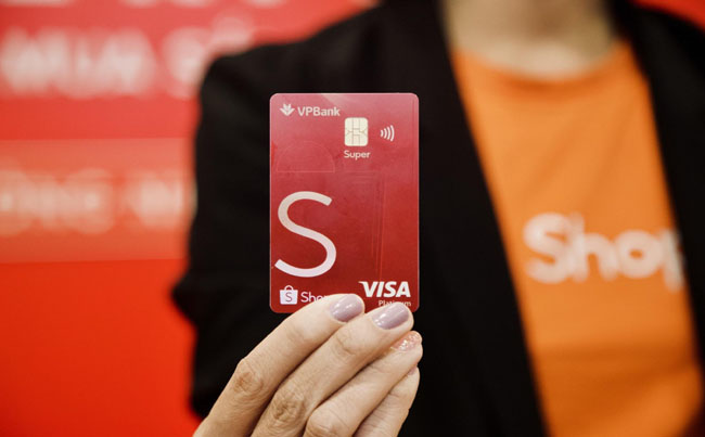 VPBank duoc Shopee vinh danh la doi tac chien luoc an tuong 2