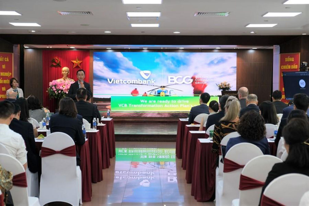 Vietcombank to chuc Le khoi dong chuong trinh hanh dong chuyen doi2