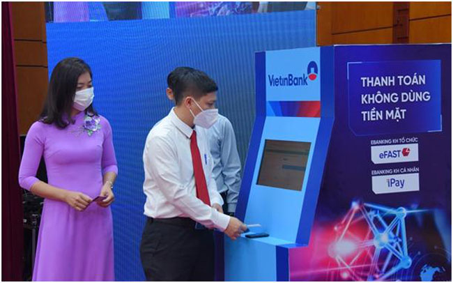VietinBank ra mat the dien tu cong chuc vien chuc 2