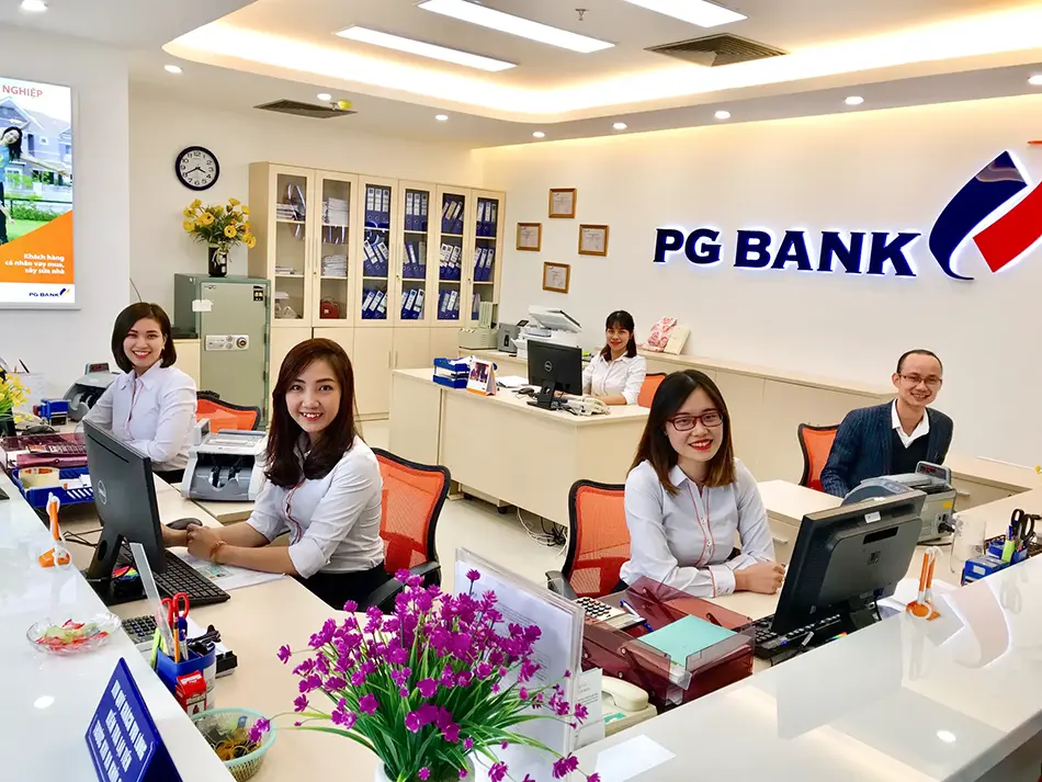  Petrolimex thong qua phuong an thoai von khoi PGBank 