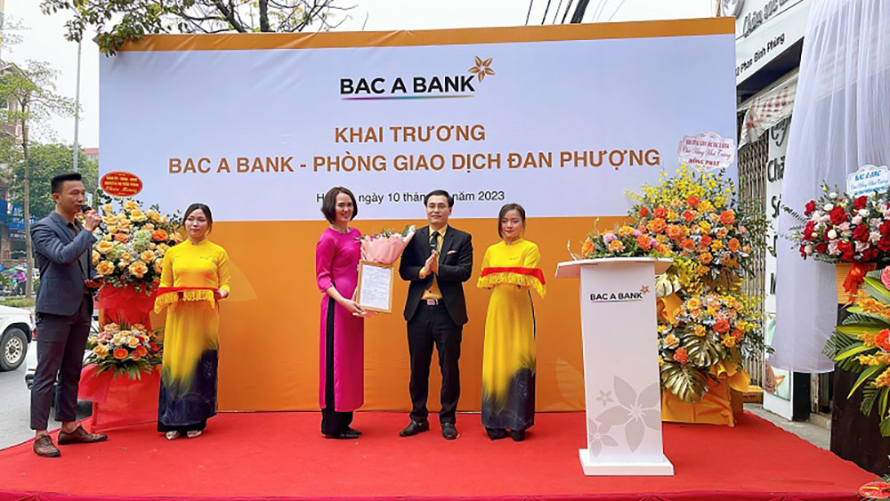 bac a bank hoai duc khai truong phong giao dich dan phuong1