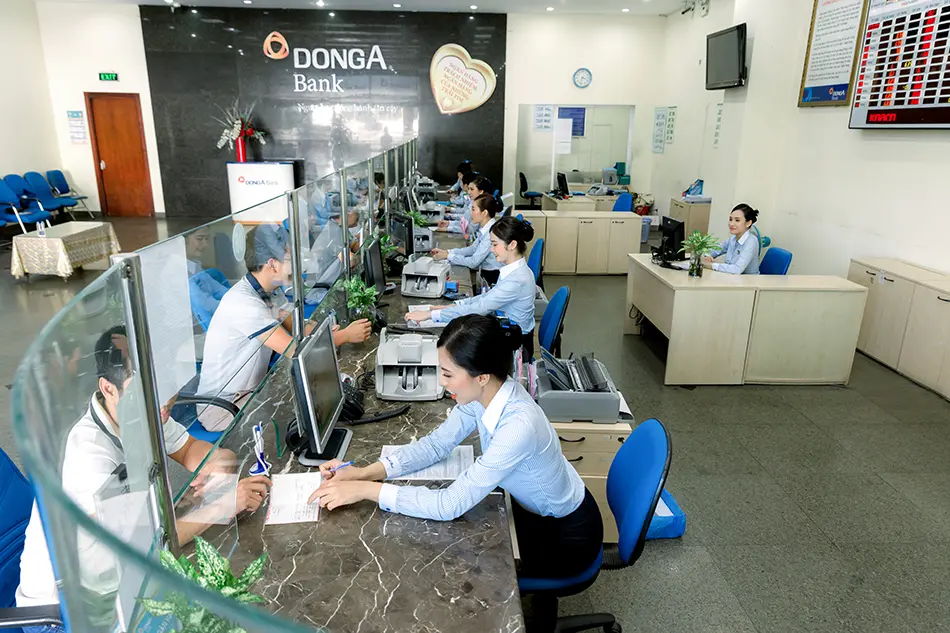 donga bank tich cuc trong hoat dong kinh doanh gia tang cac tien ich cho khach hang2