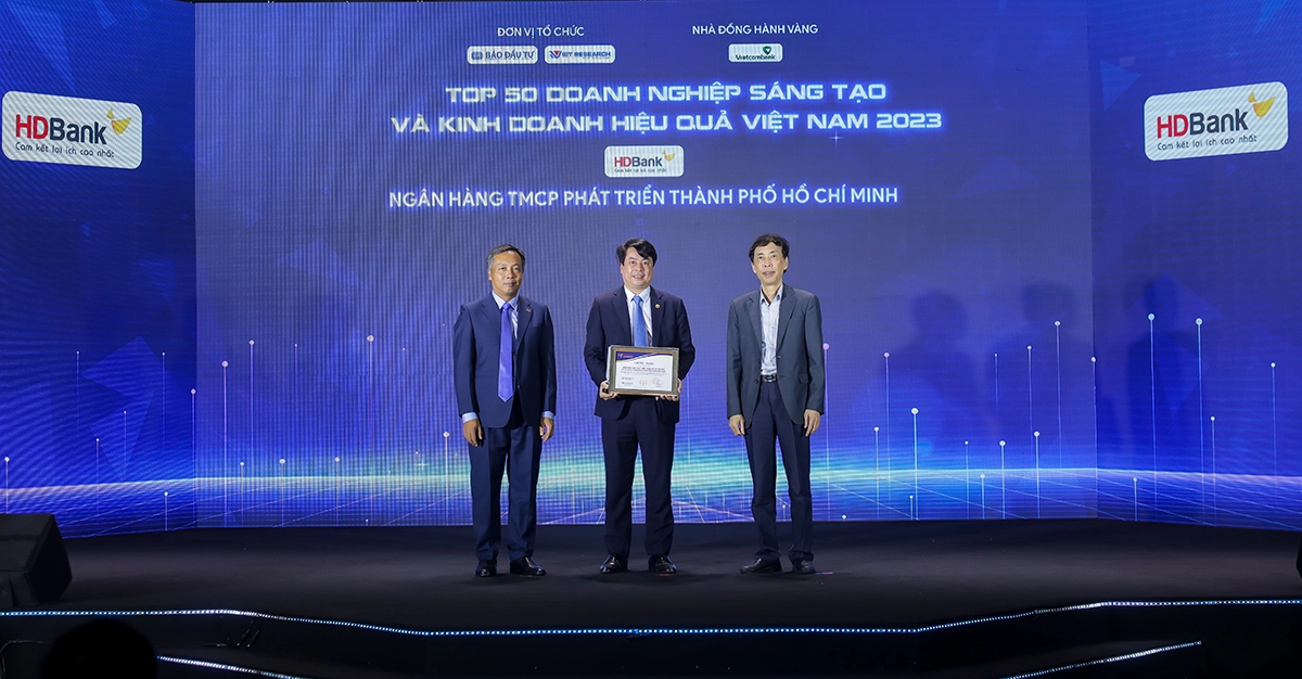 hdbank duoc vinh danh trong top 3 cac ngan hang tai chinh bao hiem sang tao va kinh doanh hieu qua
