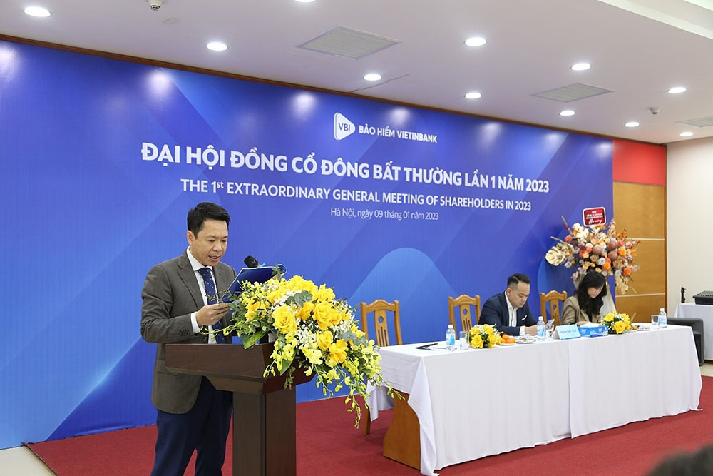vbi chia co tuc bang co phieu voi ti le 151