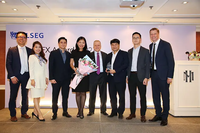 vietcombank nhan danh hieu best fxall taker cua refinitiv