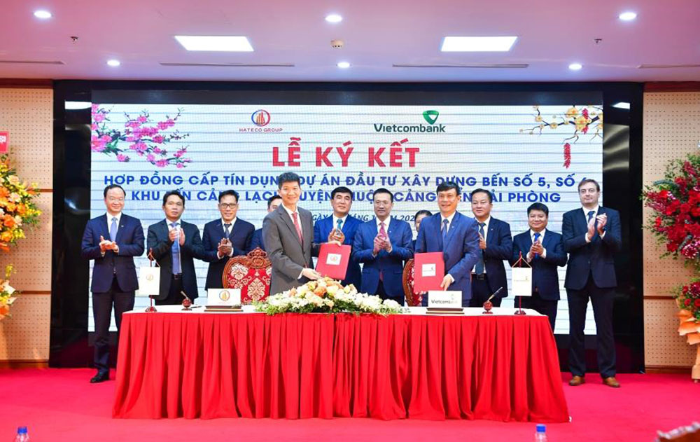 vietcombank tai tro tin dung cho du an dau tu xay dung ben cang so 5 so 6 khu ben cang lach huyen3