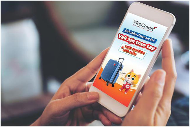 VietCredit uu dai he tang vali 2