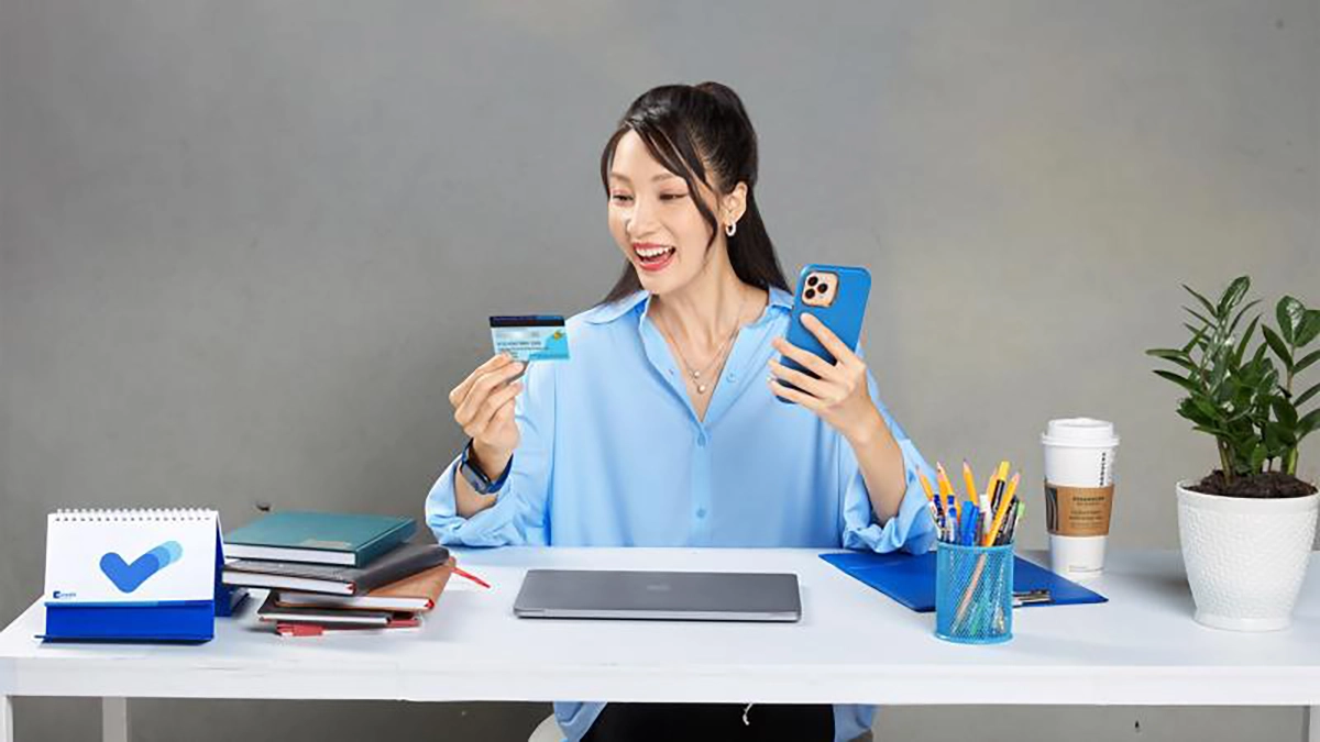 mcredit 2 nam lien tiep nhan giai thuong cong ty tai chinh tieu dung tot nhat viet nam2