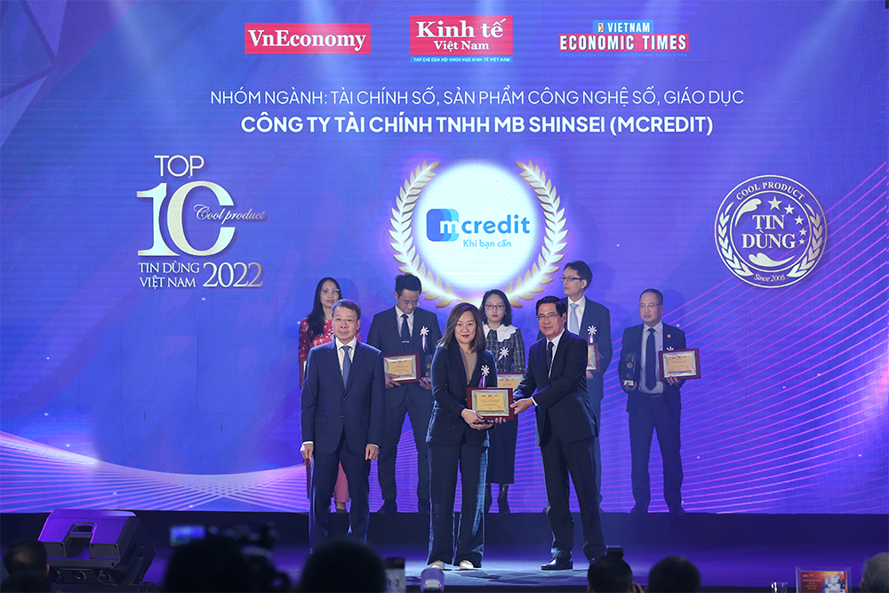 vay tiktak cua mcredit lot top 10 san pham tai chinh so dich vu tin dung viet nam 20224
