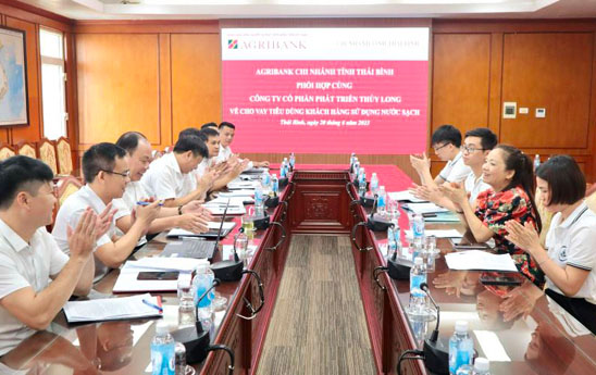 Agribank Thai Binh phoi hop Cong ty nuoc sach dua nguon von tin dung cho vay tieu dung
