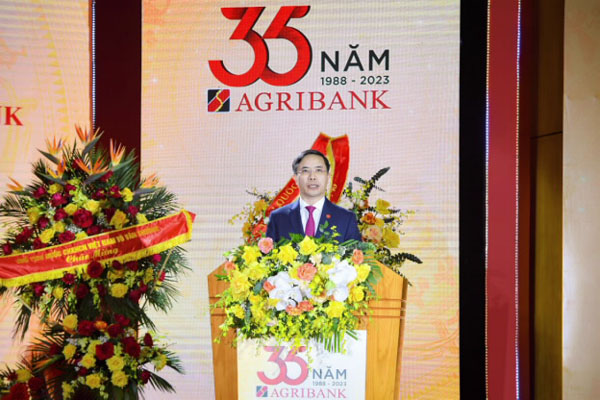 Agribank don nhan Huan chuong Lao dong hang Nhat 3