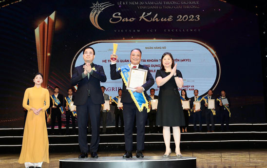 Agribank gianh cu dup tai giai thuong Sao Khue 2023
