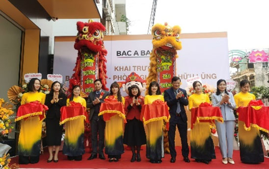 Bac A Bank Lang Son khai truong Phong giao dich Huu Lung 1
