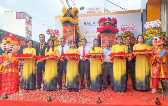 Bac A Bank Long An khai truong Phong giao dich Ben Luc
