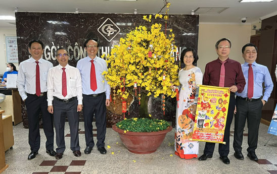 Ban Lãnh đạo SaiGonBank gửi lời chúc Tết đến các chi nhánh