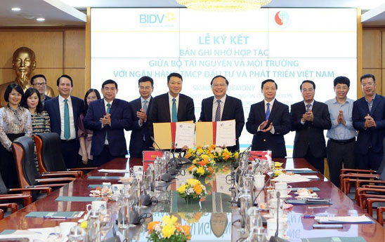 Bộ Tài nguyên và Môi trường và BIDV ký kết bản ghi nhớ thúc đẩy phát triển tài chính xanh