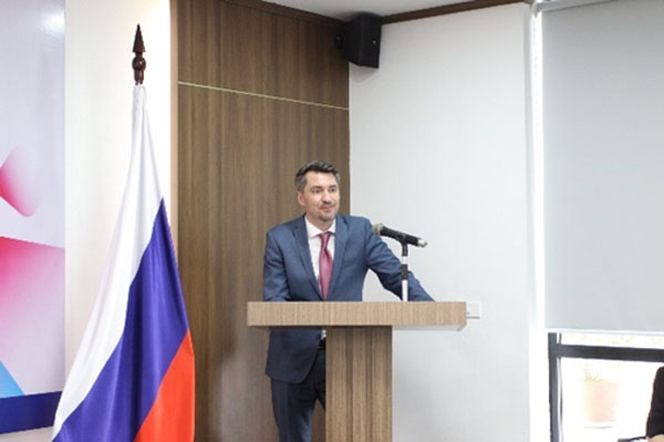 Ong Konstantin Balduev giu chuc Pho Tong Giam doc VRB 2