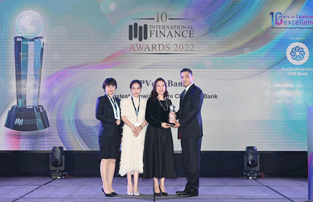 PVcomBank duoc tap chi International Financial Magazine vinh danh 1