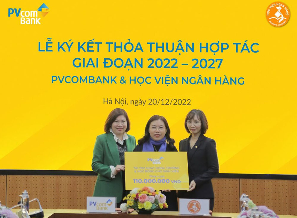 PVcomBank ky ket hop tac cung Hoc vien Ngan hang 1