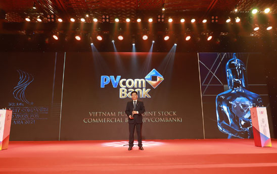 PVcomBank phát triển nhân sự và môi trường làm việc làm bệ phóng cho kinh doanh bền vững