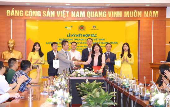 PVcomBank va QTS hop tac trong ung dung co so du lieu quoc gia va dan cu