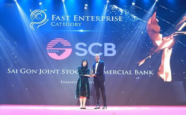 SCB nhan giai thuong Doanh nghiep tang truong nhanh